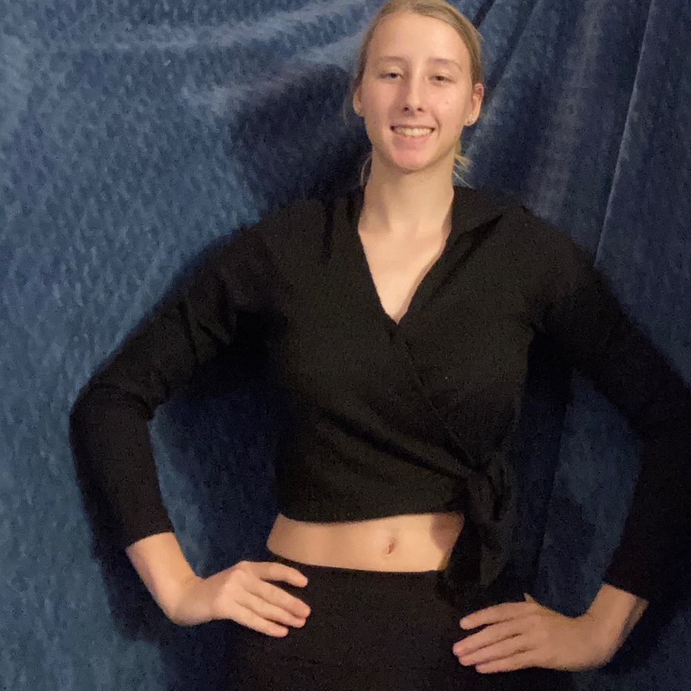 Crop top sweater